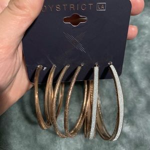 3 PAIRS OF HOOP EARRINGS